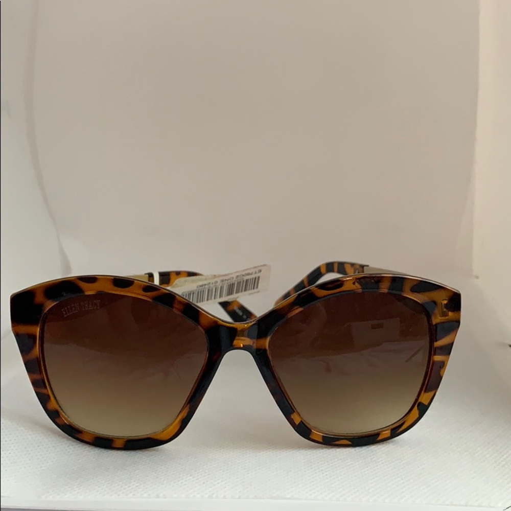 Cat eye sunglasses